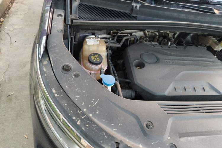 Used Roewe iMAX8 2021 400TGI Supreme Series Prestige Edition Engine Bay Right