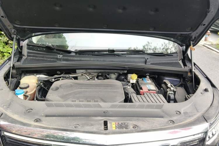 Used Roewe iMAX8 2021 400TGI Flagship Edition Engine Bay