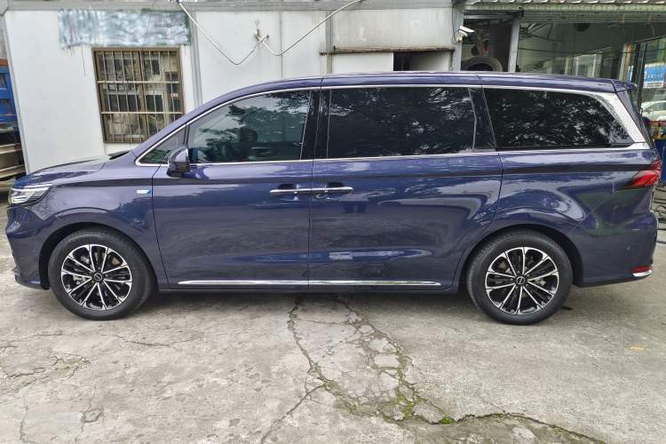 Used Roewe iMAX8 2021 400TGI Supreme Series Ultimate Edition Exterior 3