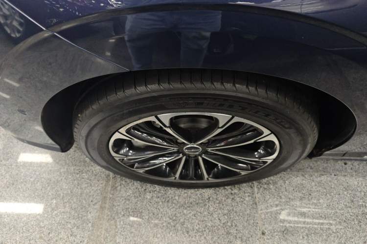 Used Roewe iMAX8 2021 400TGI Supreme Series Ultimate Edition Exterior 4