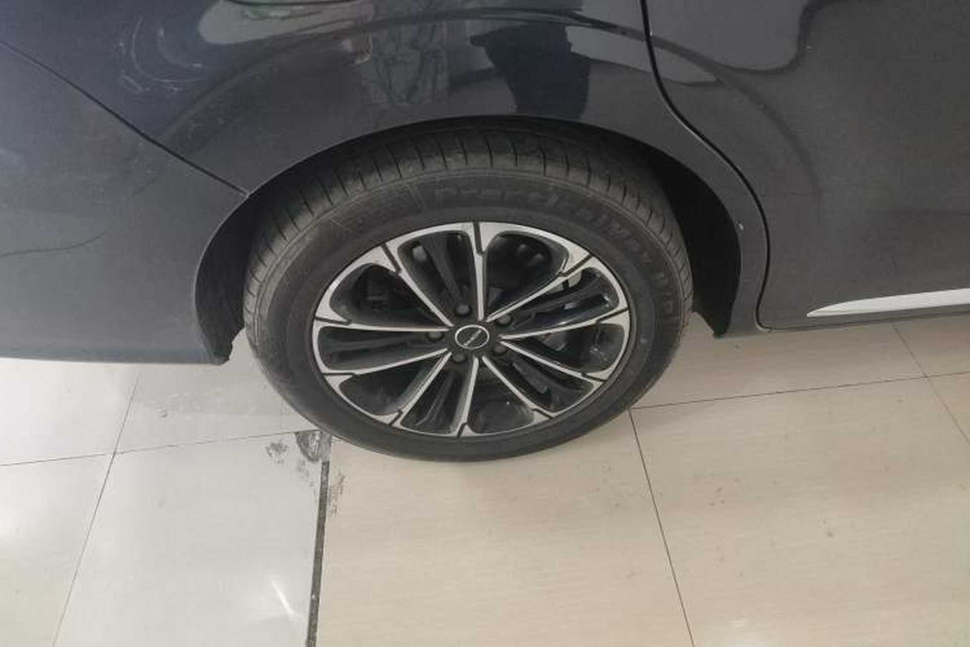 Used Roewe iMAX8 2021 400TGI Supreme Series Prestige Edition Exterior 5