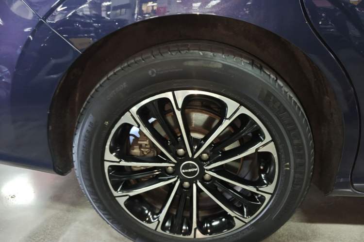 Used Roewe iMAX8 2021 400TGI Supreme Series Ultimate Edition Exterior 5