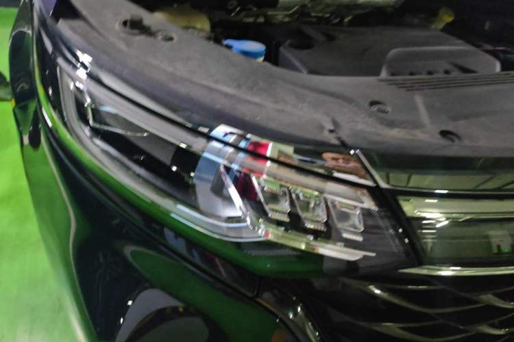Used Roewe iMAX8 2021 400TGI Supreme Series Prestige Edition Exterior 6