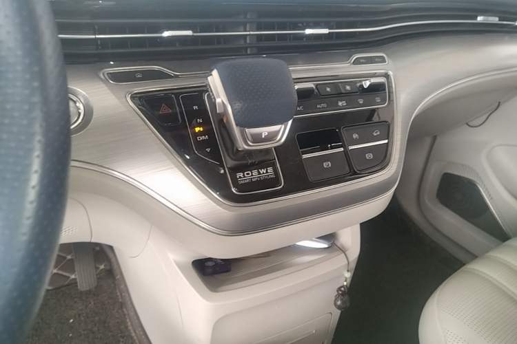 Used Roewe iMAX8 2021 400TGI Supreme Series Prestige Edition Gear Lever