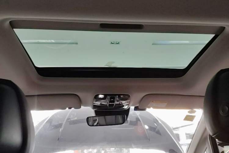 Used Roewe iMAX8 2021 400TGI Supreme Series Prestige Edition Headliner
