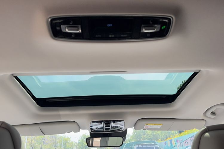 Used Roewe iMAX8 2021 400TGI Supreme Series Ultimate Edition Headliner