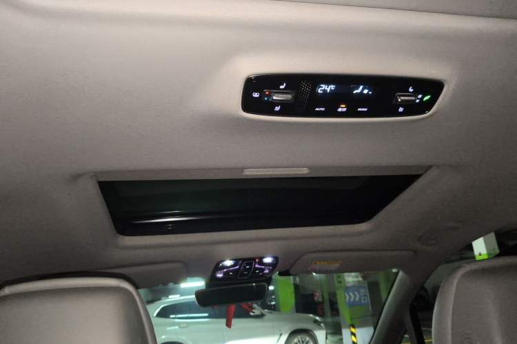 Used Roewe iMAX8 2021 400TGI Supreme Series Prestige Edition Headliner