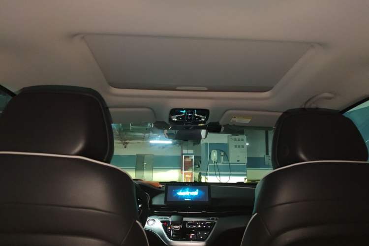 Used Roewe iMAX8 2021 400TGI Flagship Edition Headliner