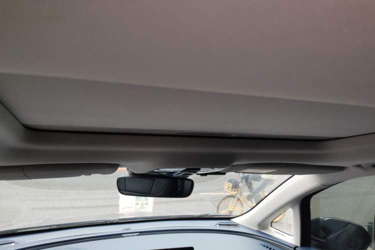 Used Roewe iMAX8 2021 400TGI Supreme Series Prestige Edition Headliner