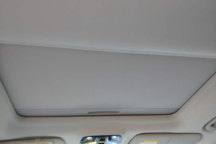 Used Roewe iMAX8 2021 400TGI Supreme Series Prestige Edition Headliner