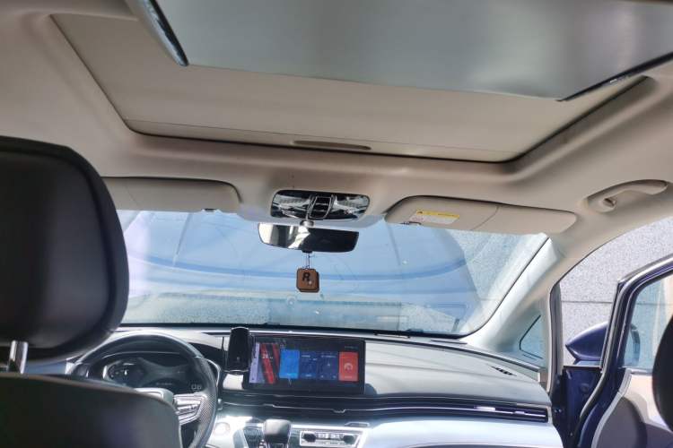 Used Roewe iMAX8 2021 400TGI Supreme Series Prestige Edition Headliner