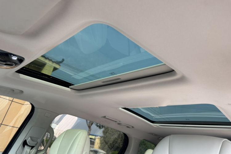 Used Roewe iMAX8 2021 400TGI Supreme Series Prestige Edition Headliner