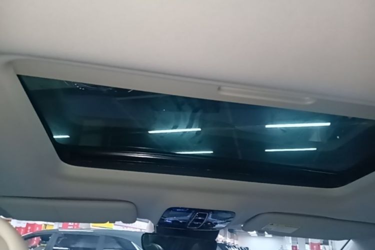 Used Roewe iMAX8 2021 400TGI Supreme Series Prestige Edition Headliner