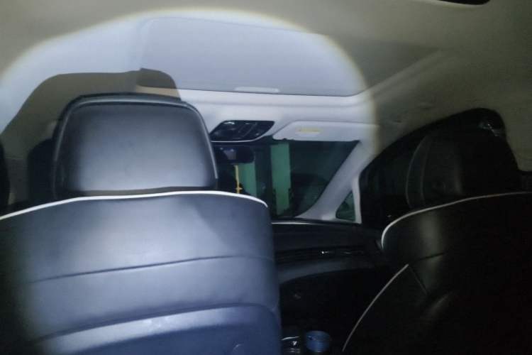 Used Roewe iMAX8 2021 400TGI Flagship Edition Headliner