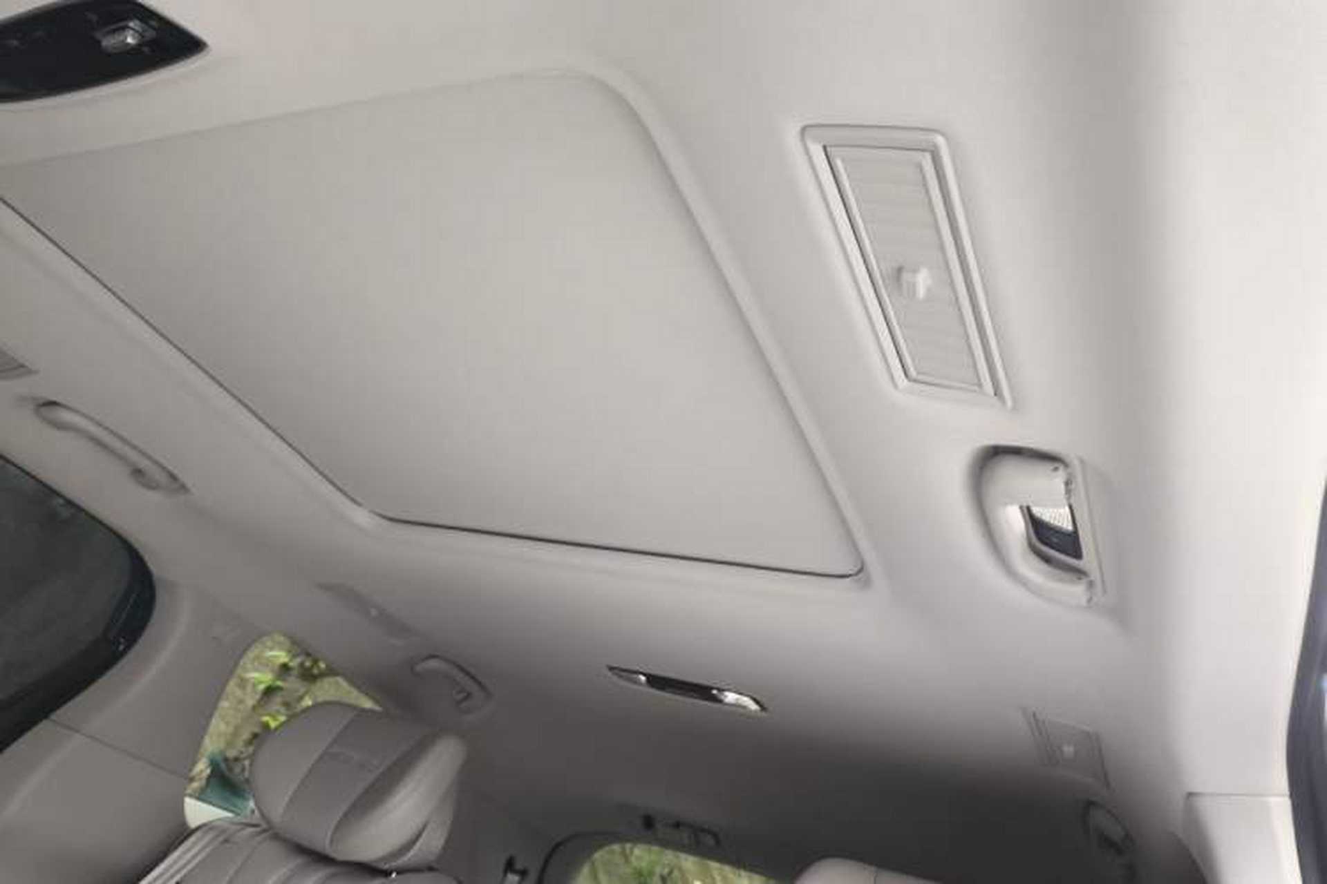 Used Roewe iMAX8 2021 400TGI Supreme Series Prestige Edition Headliner