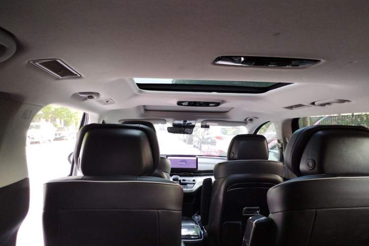 Used Roewe iMAX8 2021 400TGI Supreme Series Prestige Edition Headliner