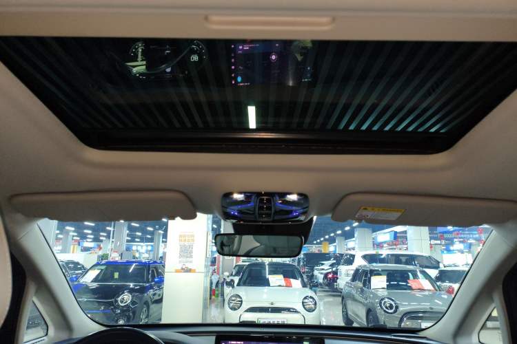 Used Roewe iMAX8 2021 400TGI Supreme Series Prestige Edition Headliner