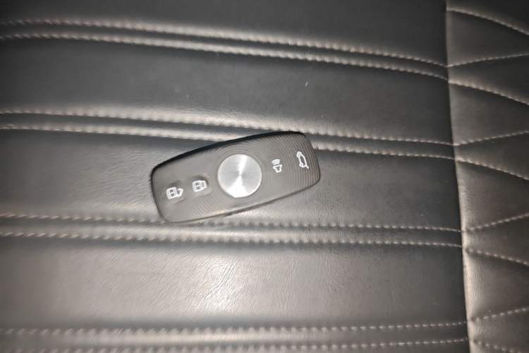 Used Roewe iMAX8 2021 Model 400TGI Exclusive Version for Key Accounts Interior 1