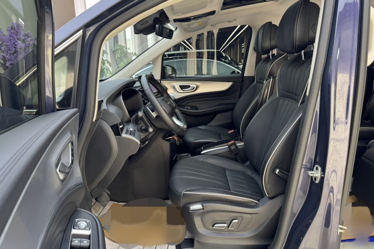 Used Roewe iMAX8 2021 400TGI Supreme Series Ultimate Edition Interior 1