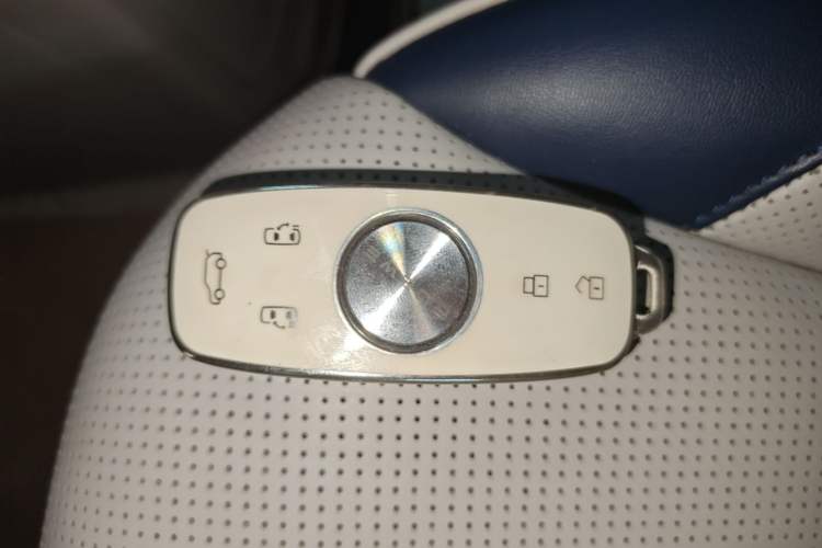 Used Roewe iMAX8 2021 400TGI Supreme Series Ultimate Edition Interior 1