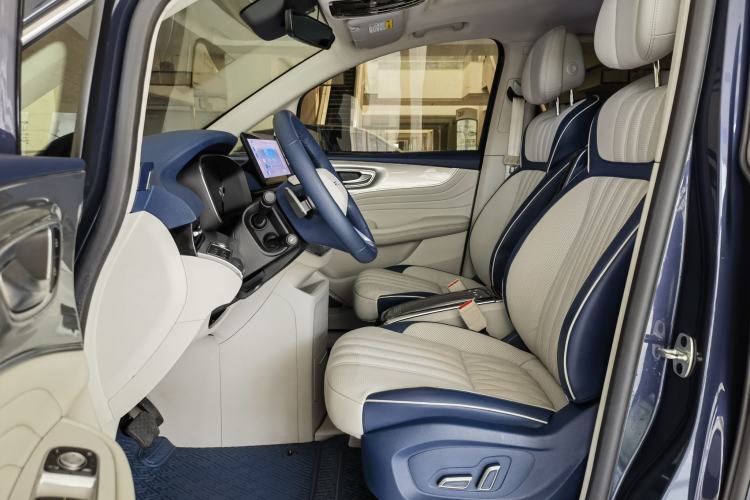 Used Roewe iMAX8 2021 400TGI Supreme Series Prestige Edition Interior 10