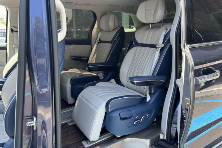 Used Roewe iMAX8 2021 400TGI Supreme Series Prestige Edition Interior 2