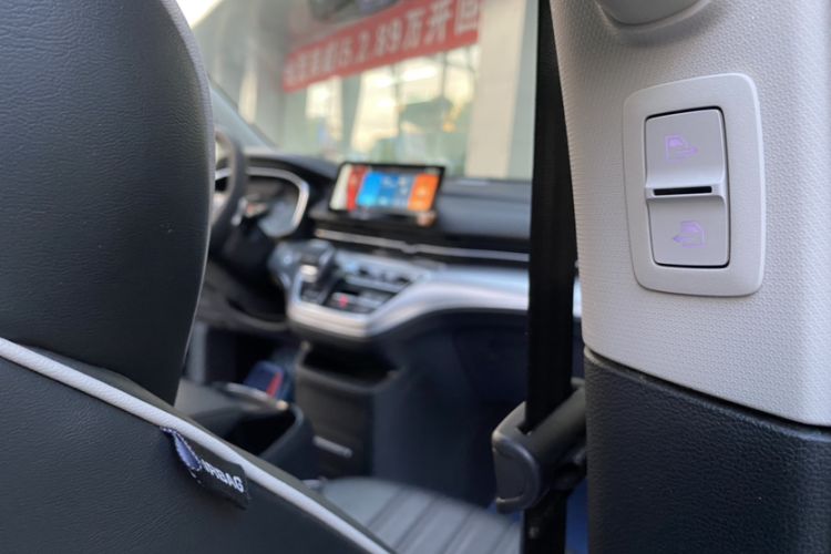 Used Roewe iMAX8 2021 400TGI Flagship Edition Interior 2