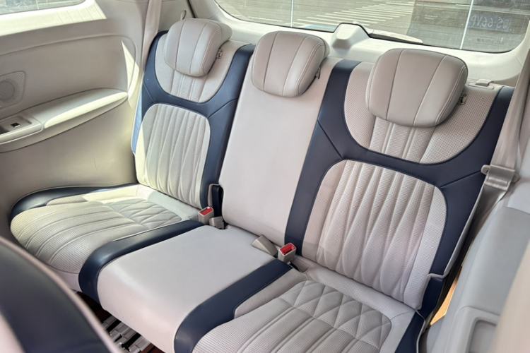 Used Roewe iMAX8 2021 400TGI Supreme Series Prestige Edition Interior 3