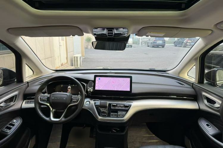 Used Roewe iMAX8 2021 400TGI Supreme Series Ultimate Edition Interior 3