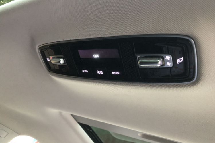 Used Roewe iMAX8 2021 400TGI Flagship Edition Interior 4