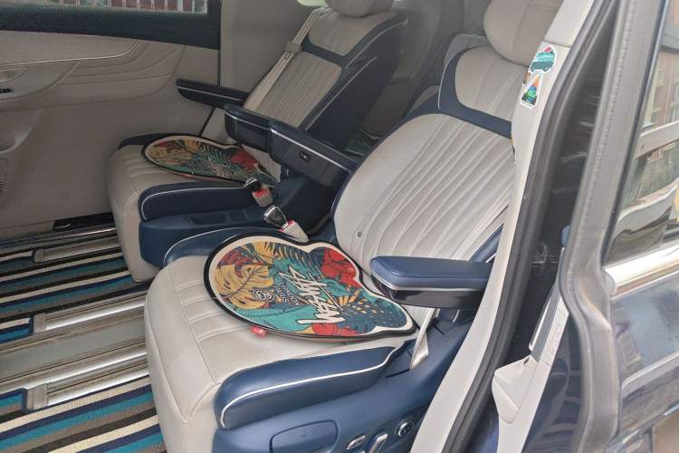 Used Roewe iMAX8 2021 400TGI Supreme Series Prestige Edition Interior 4