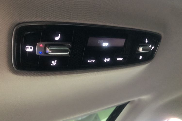 Used Roewe iMAX8 2021 400TGI Supreme Series Prestige Edition Interior 5