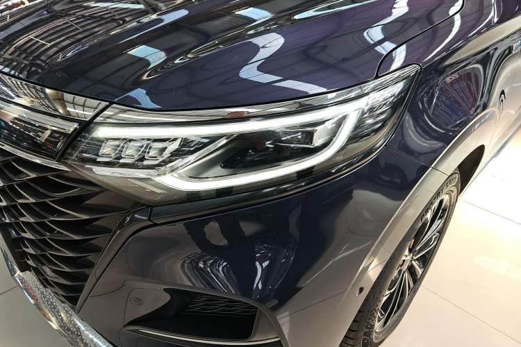 Used Roewe iMAX8 2021 400TGI Supreme Series Ultimate Edition Left Front Headlight