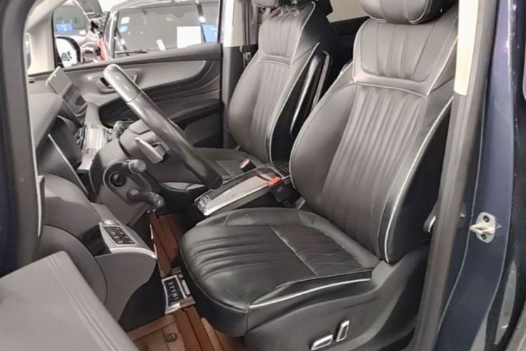 Used Roewe iMAX8 2021 400TGI Supreme Series Prestige Edition Left Front Seat