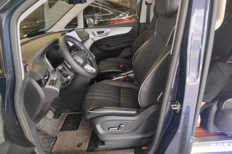 Used Roewe iMAX8 2021 400TGI Supreme Series Prestige Edition Left Front Seat