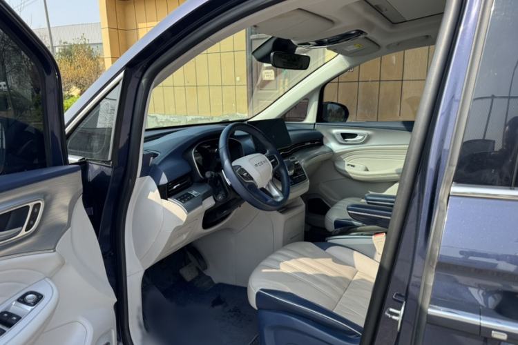 Used Roewe iMAX8 2021 400TGI Supreme Series Prestige Edition Left Front Seat