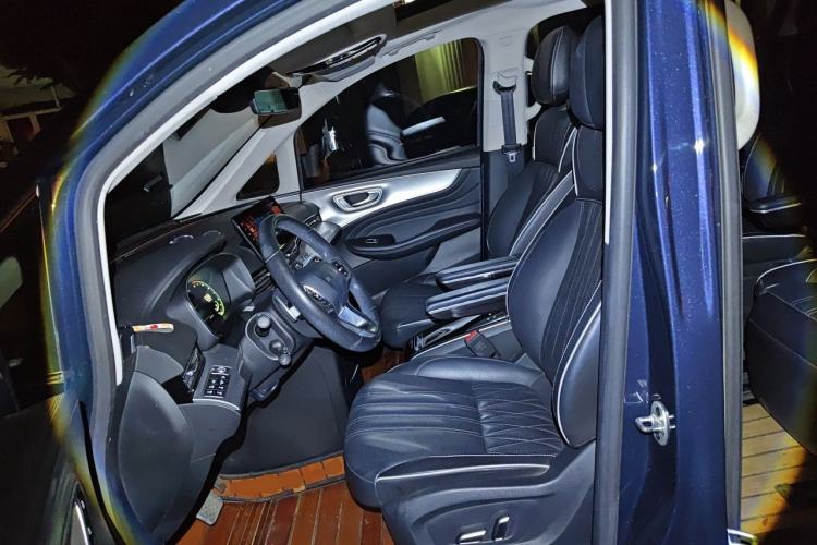 Used Roewe iMAX8 2021 400TGI Supreme Series Prestige Edition Left Front Seat