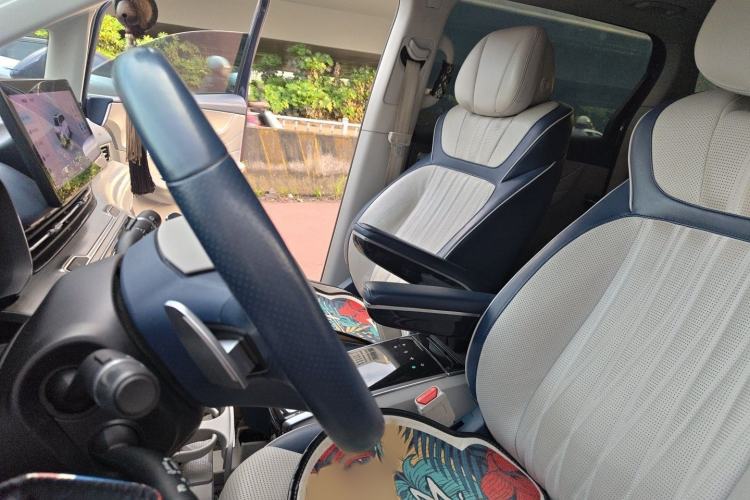 Used Roewe iMAX8 2021 400TGI Supreme Series Prestige Edition Left Front Seat