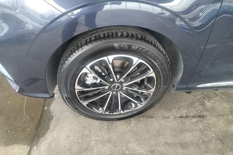 Used Roewe iMAX8 2021 400TGI Supreme Series Prestige Edition Left Front Wheel Hub