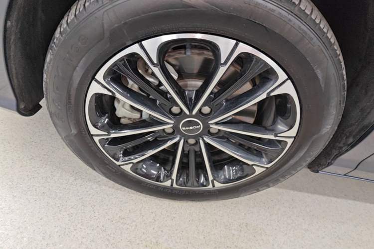 Used Roewe iMAX8 2021 400TGI Supreme Series Prestige Edition Left Front Wheel Hub
