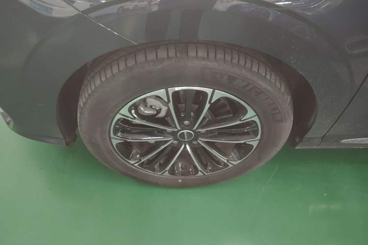Used Roewe iMAX8 2021 400TGI Supreme Series Prestige Edition Left Front Wheel Hub