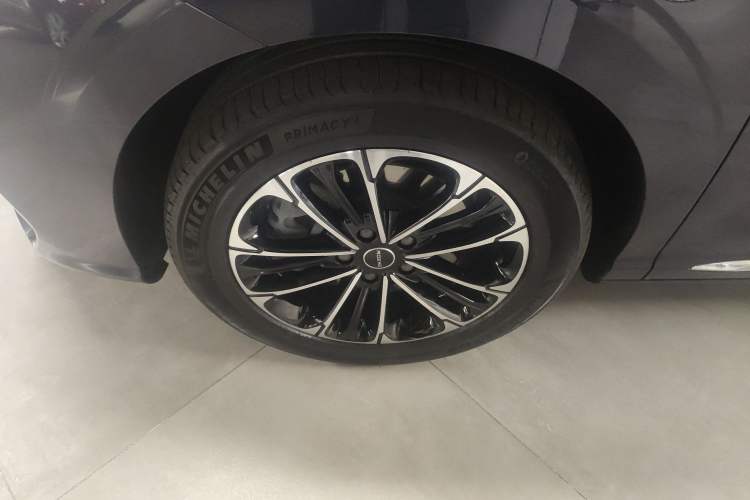 Used Roewe iMAX8 2021 400TGI Supreme Series Prestige Edition Left Front Wheel Hub