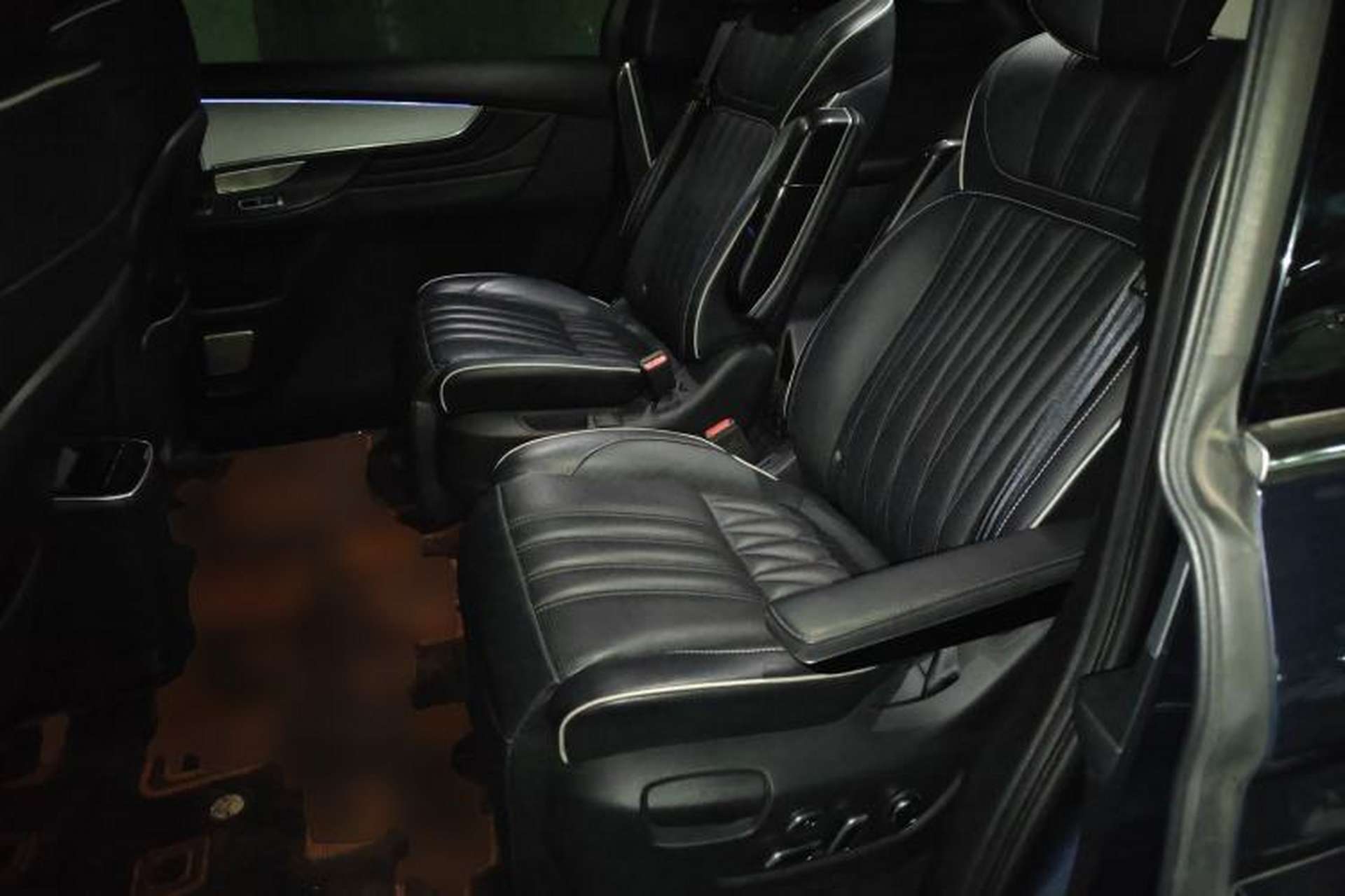 Used Roewe iMAX8 2021 400TGI Supreme Series Prestige Edition Left Rear Seat
