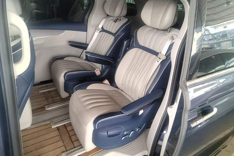 Used Roewe iMAX8 2021 400TGI Supreme Series Prestige Edition Left Rear Seat