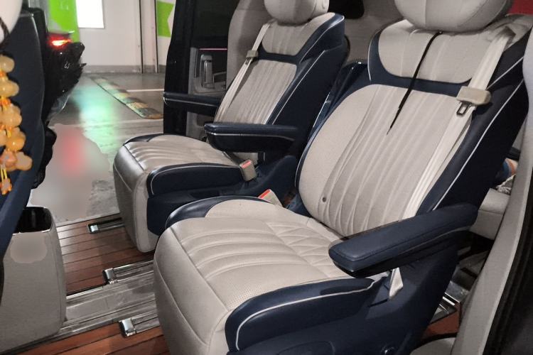 Used Roewe iMAX8 2021 400TGI Supreme Series Prestige Edition Left Rear Seat