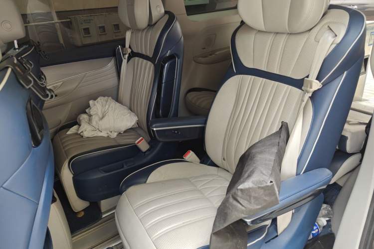 Used Roewe iMAX8 2021 400TGI Supreme Series Ultimate Edition Left Rear Seat