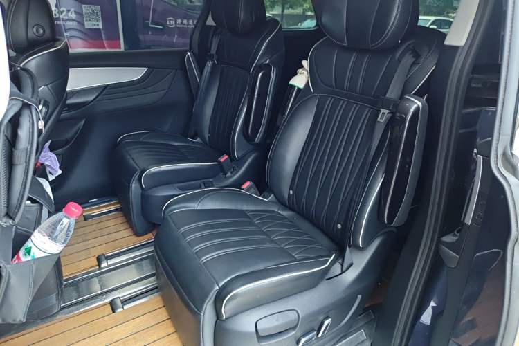 Used Roewe iMAX8 2021 400TGI Supreme Series Lu Zun Edition Left Rear Seat