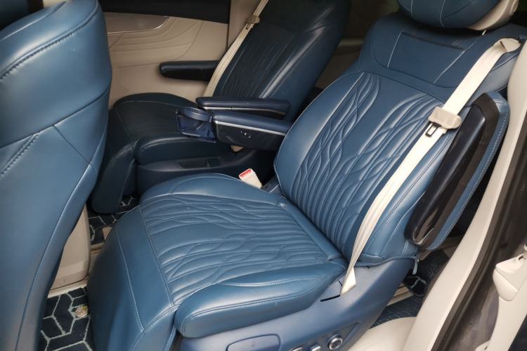 Used Roewe iMAX8 2021 400TGI Supreme Series Prestige Edition Left Rear Seat
