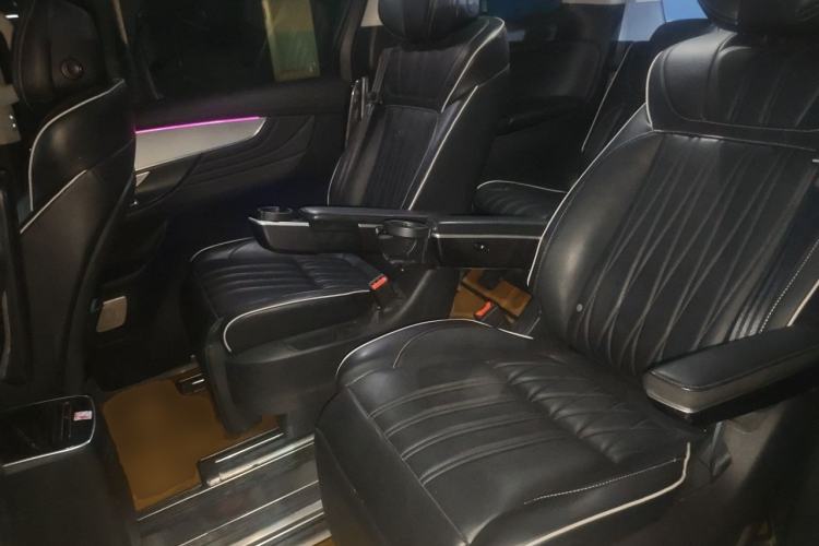 Used Roewe iMAX8 2021 400TGI Supreme Series Lu Zun Edition Left Rear Seat