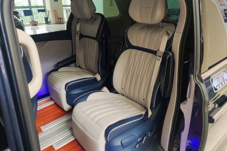 Used Roewe iMAX8 2021 400TGI Supreme Series Prestige Edition Left Rear Seat